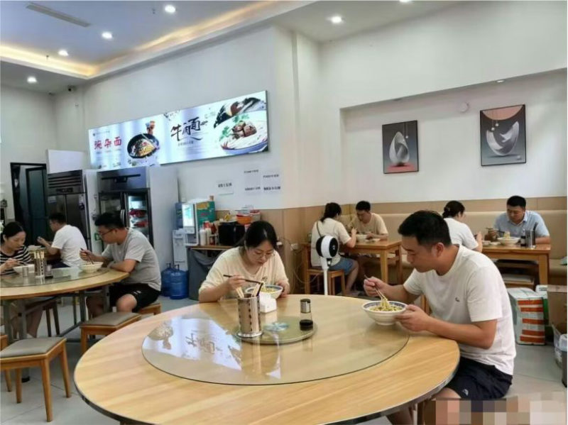 编号323，南岸东区华侨城早餐中餐店转让，