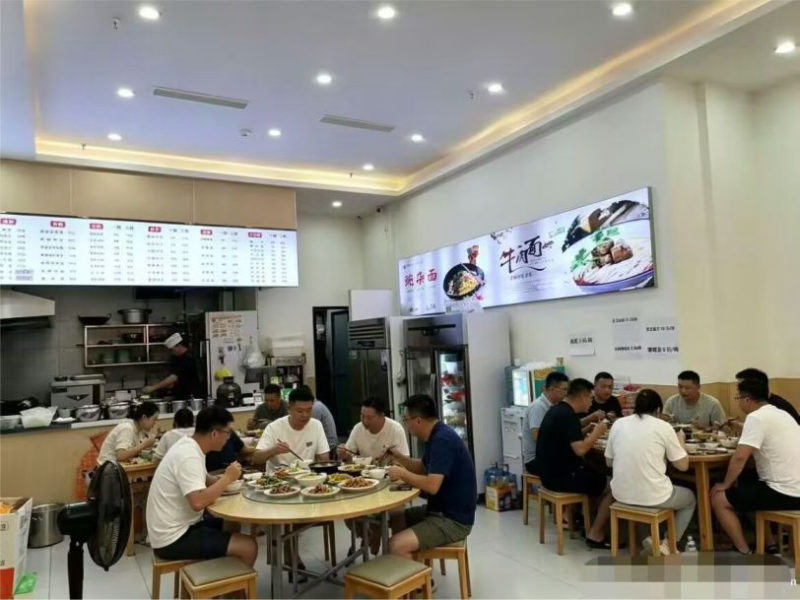 编号323，南岸东区华侨城早餐中餐店转让，
